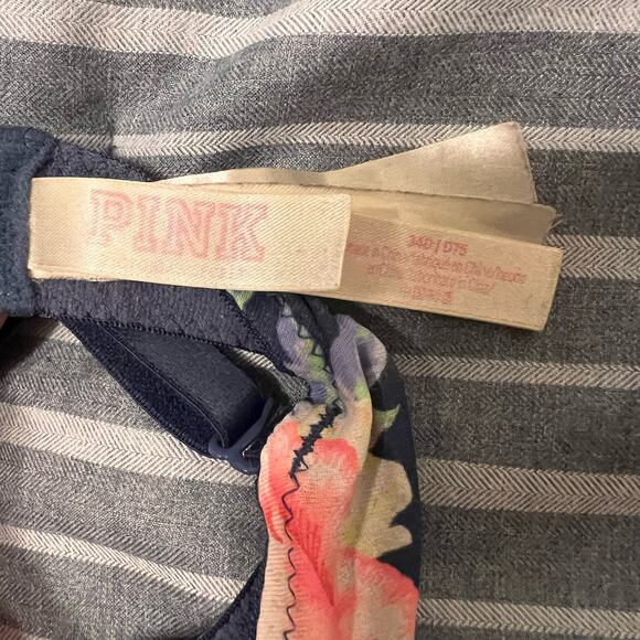 VS PINK Wear Everywhere Lightly Lined Roses Floral Bra Size 34D Navy Blue White - Picture 6 of 8